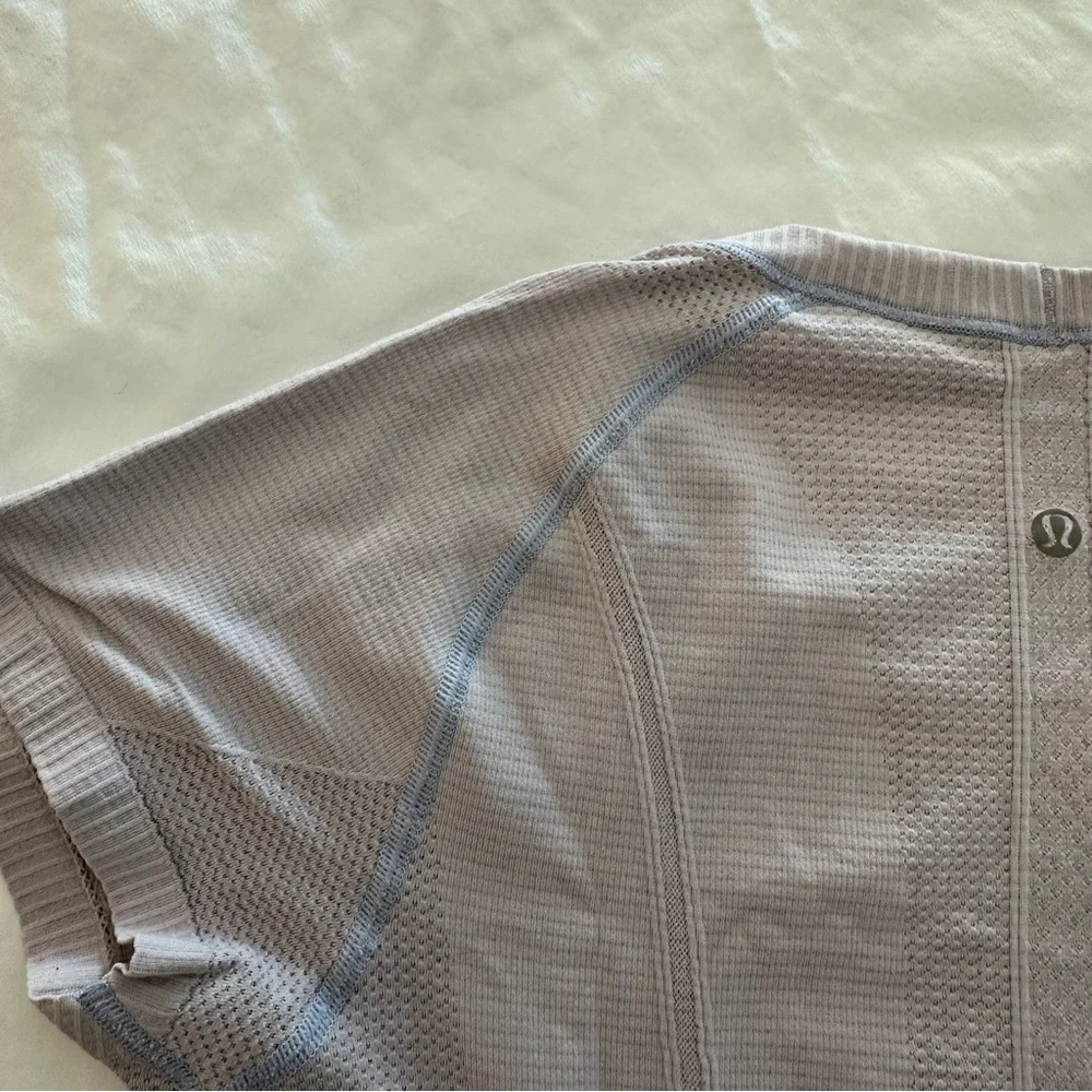 Lululemon swiftly tech short sleeve - Picture 5 of 6